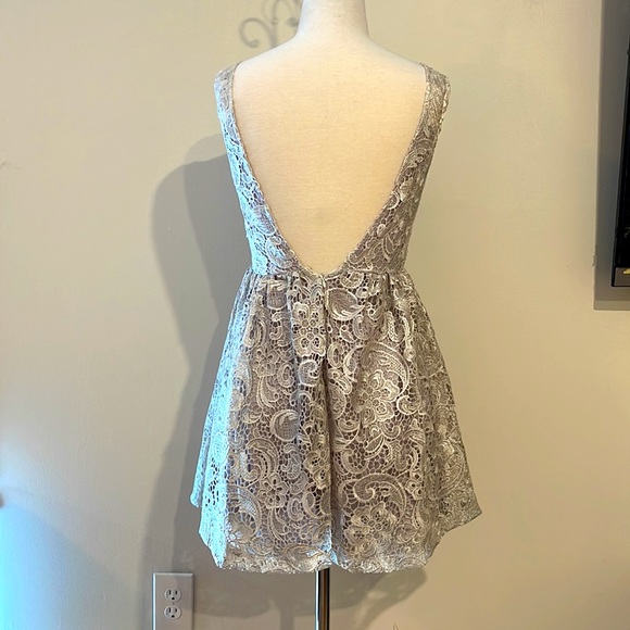 A gorgeous holiday mini dress!! - Picture 4 of 6